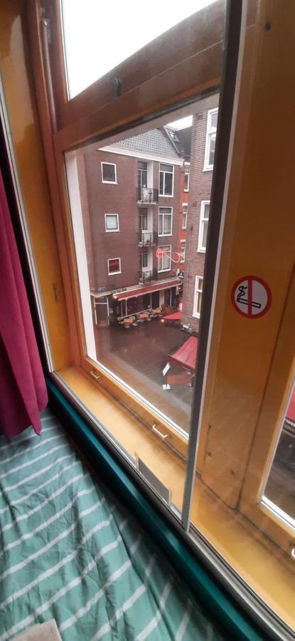 Michelle, Not For Parties, Not A Hotel, Room With Shared Bathroom, No Kitchen Amsterdam Exterior photo